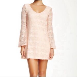 Socialite Pink Lace Bell Sleeve Dress Size Medium